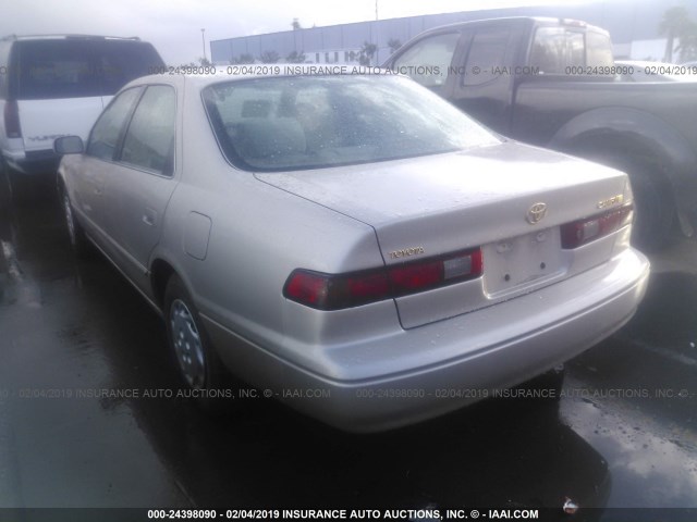 4T1BG22K7XU534531 - 1999 TOYOTA CAMRY CE/LE/XLE GOLD photo 3