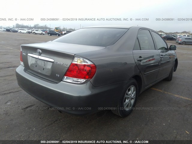 4T1BF32K55U595480 - 2005 TOYOTA CAMRY LE/XLE/SE GRAY photo 4