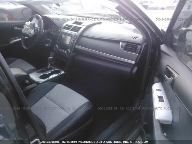 4T1BF1FK7EU469717 - 2014 TOYOTA CAMRY L/SE/LE/XLE 黑色 照片 5