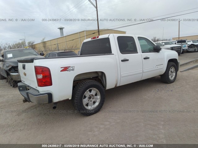 3GCPKSE70DG379772 - 2013 CHEVROLET SILVERADO K1500 LT WHITE photo 4