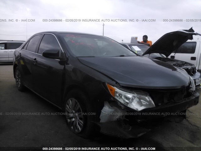 4T1BF1FK2EU354054 - 2014 TOYOTA CAMRY L/SE/LE/XLE 黑色 照片 1