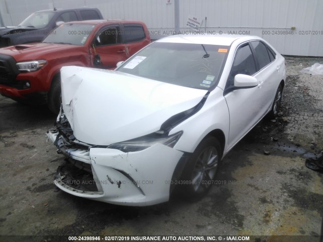 4T1BF1FK3GU166873 - 2016 TOYOTA CAMRY LE/XLE/SE/XSE თეთრი ფოტო 2