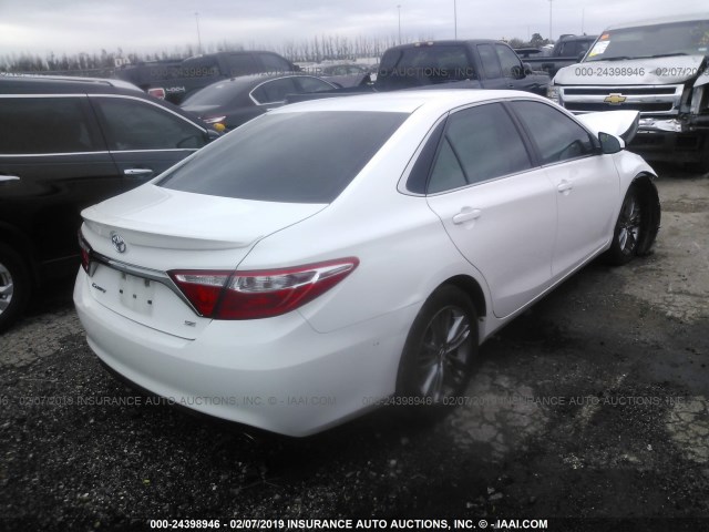 4T1BF1FK3GU166873 - 2016 TOYOTA CAMRY LE/XLE/SE/XSE თეთრი ფოტო 4
