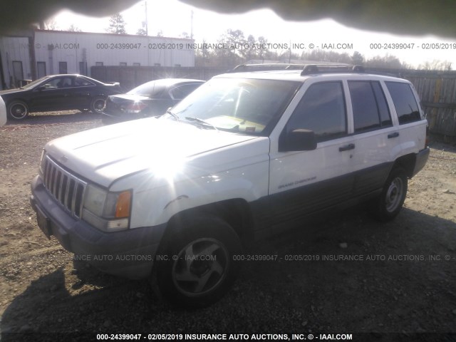 1J4FX58S2WC107772 - 1998 JEEP GRAND CHEROKEE LAREDO/TSI WHITE photo 2