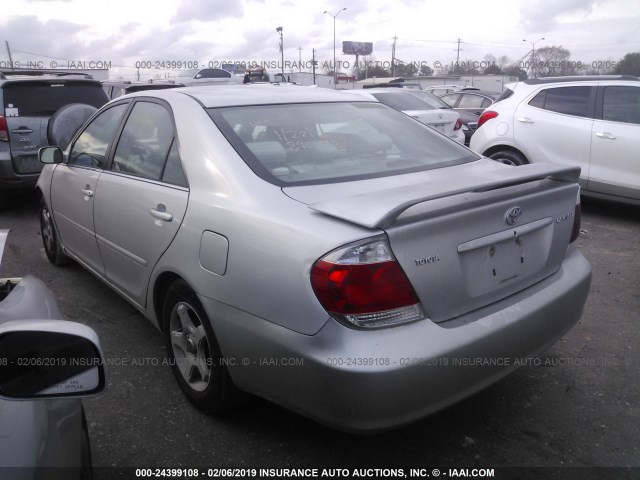 4T1BE32K66U130114 - 2006 TOYOTA CAMRY LE/XLE/SE SILVER photo 3