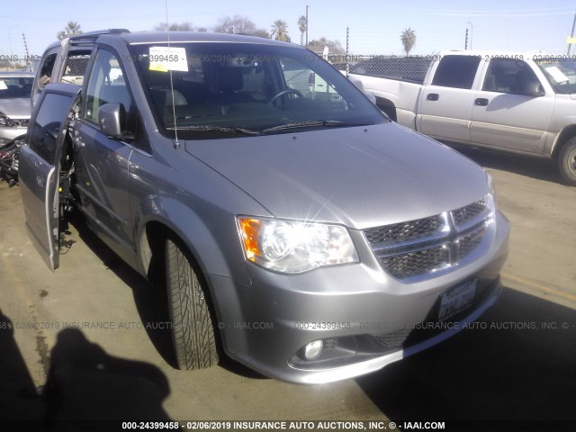 2C4RDGCGXHR685574 - 2017 DODGE GRAND CARAVAN SXT SILVER photo 1