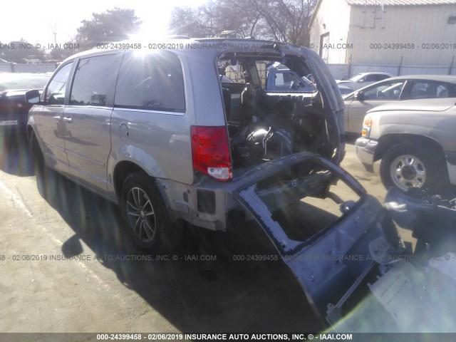 2C4RDGCGXHR685574 - 2017 DODGE GRAND CARAVAN SXT SILVER photo 3