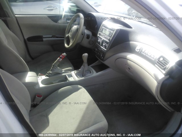 JF1GH61648G803786 - 2008 SUBARU IMPREZA 2.5I WHITE photo 5