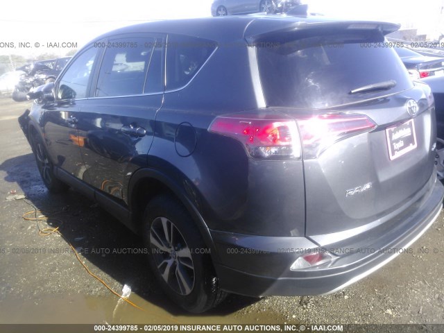 2T3WFREV2JW413522 - 2018 TOYOTA RAV4 ADVENTURE/XLE GRAY photo 3