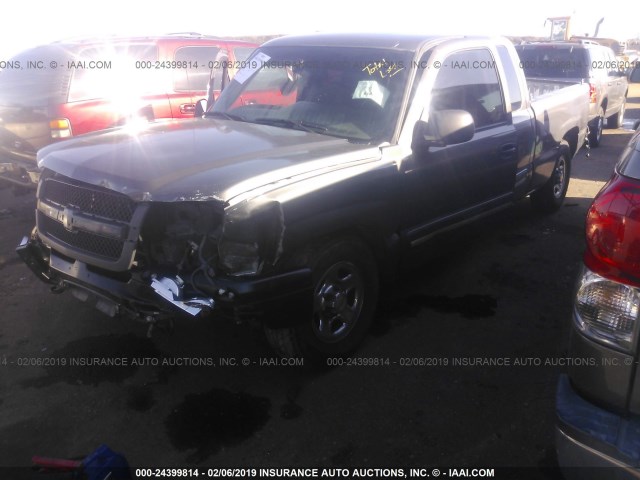 2GCEC19T741294569 - 2004 CHEVROLET SILVERADO C1500 GRAY photo 2