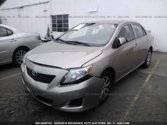 1NXBU4EE5AZ175777 - 2010 TOYOTA COROLLA S/LE/XLE GOLD photo 2