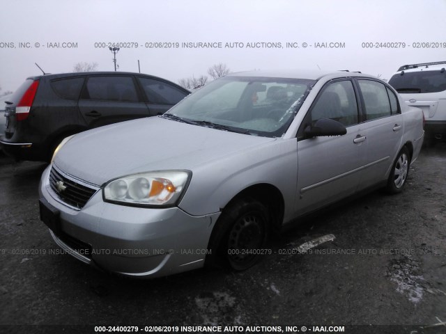 1G1ZS58F17F129498 - 2007 CHEVROLET MALIBU LS SILVER photo 2