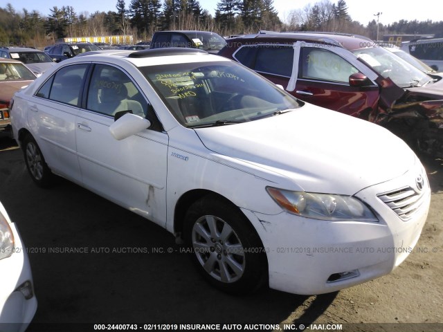 JTNBB46K073009708 - 2007 TOYOTA CAMRY NEW GENERAT HYBRID WHITE photo 1