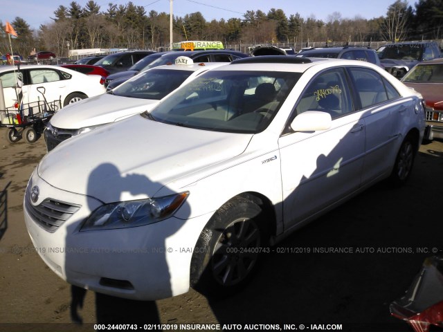 JTNBB46K073009708 - 2007 TOYOTA CAMRY NEW GENERAT HYBRID WHITE photo 2