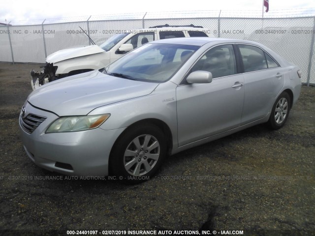 4T1BB46K17U015639 - 2007 TOYOTA CAMRY NEW GENERAT HYBRID SILVER photo 2