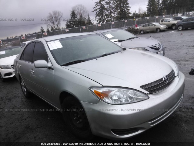 JTDBE32KX40258199 - 2004 TOYOTA CAMRY LE/XLE Күміс фото 1