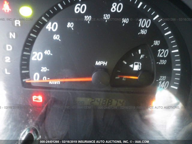 JTDBE32KX40258199 - 2004 TOYOTA CAMRY LE/XLE Күміс фото 7