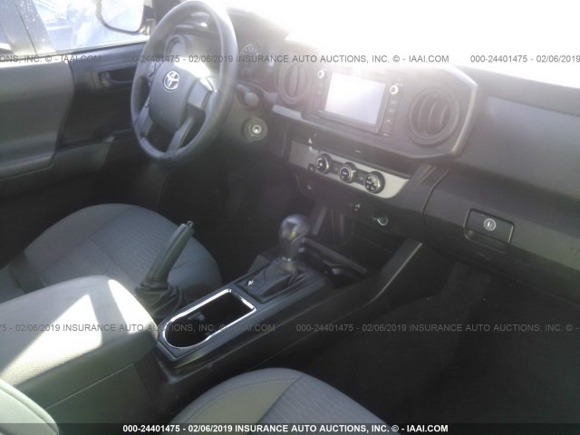 5TFRX5GN2HX077909 - 2017 TOYOTA TACOMA ACCESS CAB/SR/SR5 თეთრი ფოტო 5