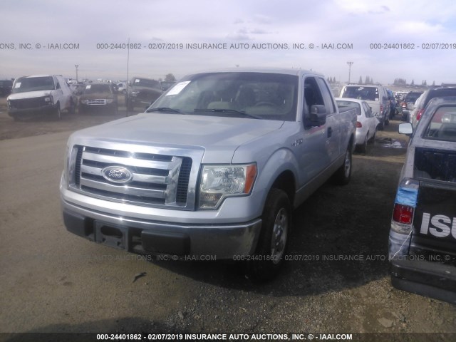 1FTEX1C84AKE29706 - 2010 FORD F150 SUPER CAB SILVER photo 2