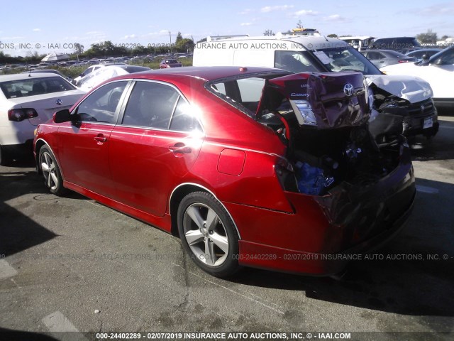 4T1BF3EK1AU042783 - 2010 TOYOTA CAMRY SE/LE/XLE RED photo 3