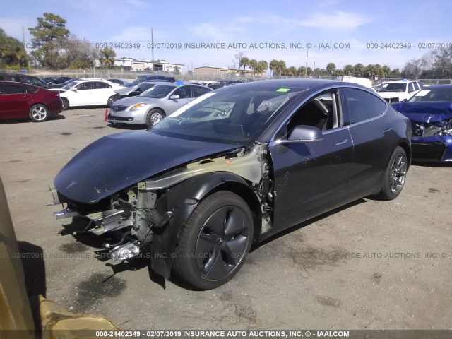 5YJ3E1EA6JF123875 - 2018 TESLA MODEL 3 GRAY photo 2