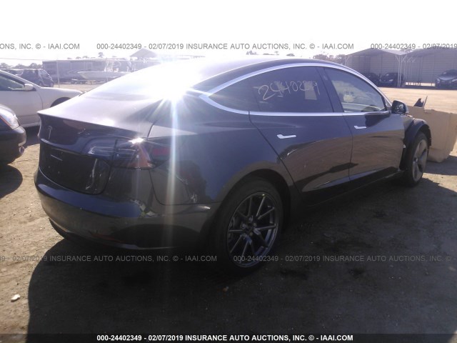 5YJ3E1EA6JF123875 - 2018 TESLA MODEL 3 GRAY photo 4