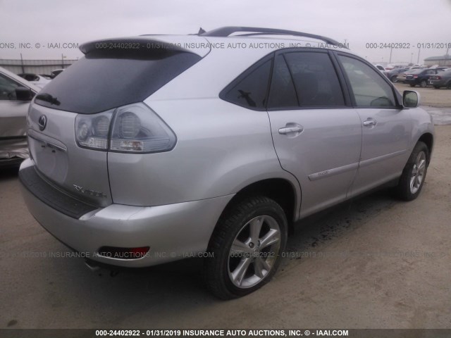 JTJHW31U382866745 - 2008 LEXUS RX 400H SILVER photo 4