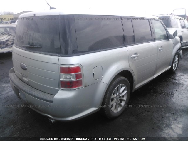 2FMGK5B86EBD02810 - 2014 FORD FLEX SE SILVER photo 4