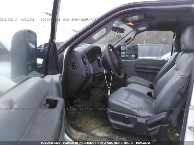 1FT8W3CT0BEC38851 - 2011 FORD F350 WHITE photo 5