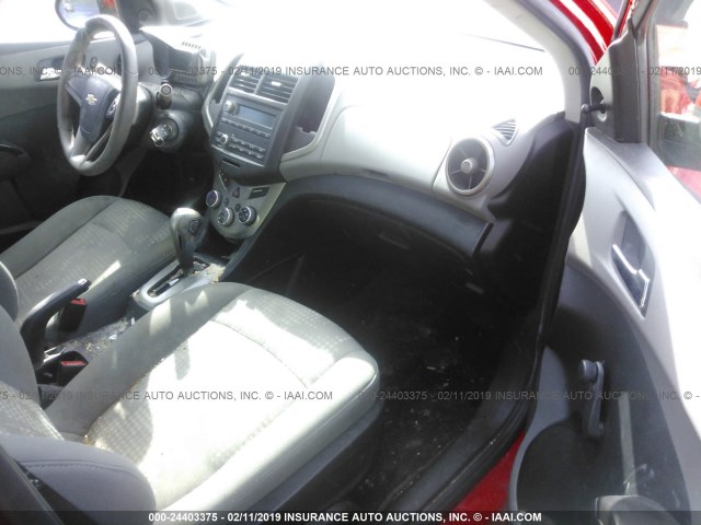 1G1JA5SHXE4142463 - 2014 CHEVROLET SONIC LS წითელი ფოტო 5