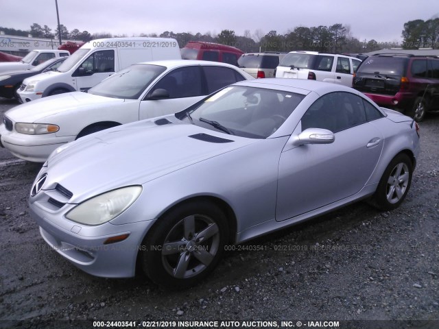 WDBWK54F36F084416 - 2006 MERCEDES-BENZ SLK 280 SILVER photo 2