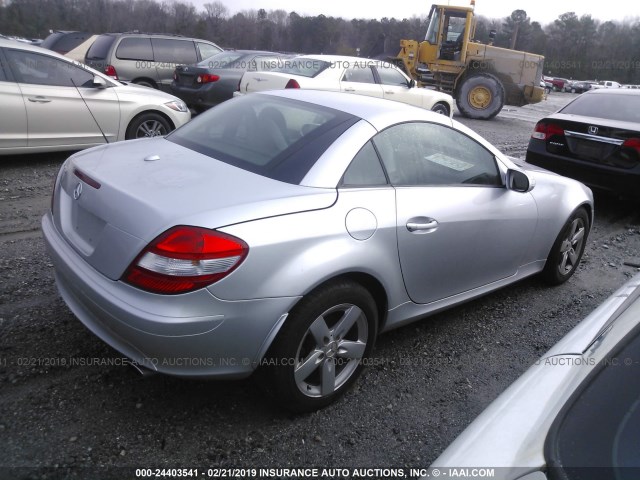 WDBWK54F36F084416 - 2006 MERCEDES-BENZ SLK 280 SILVER photo 4