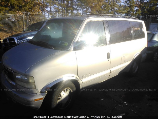 1GKDM19W0YB531982 - 2000 GMC SAFARI XT SILVER photo 2