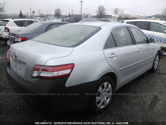4T1BF3EK6BU699337 - 2011 TOYOTA CAMRY SE/LE/XLE SILVER photo 4