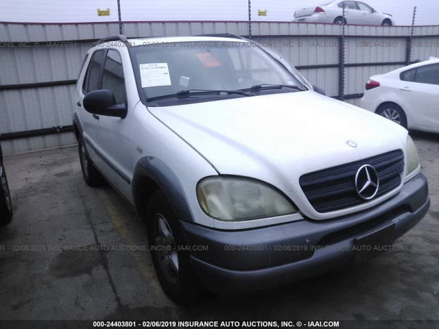 4JGAB54E4WA034426 - 1998 MERCEDES-BENZ ML 320 WHITE photo 1