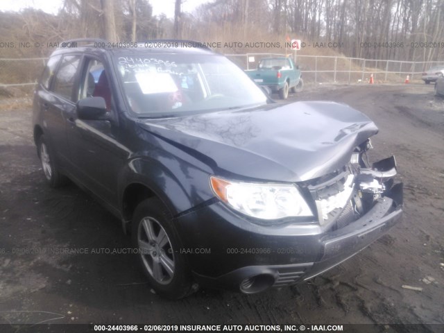 JF2SHABC4DH427155 - 2013 SUBARU FORESTER 2.5X GRAY photo 1