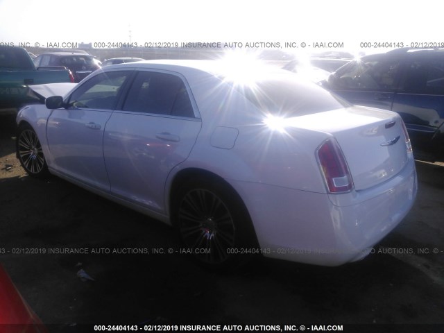 2C3CCABG7DH611914 - 2013 CHRYSLER 300 S WHITE photo 3