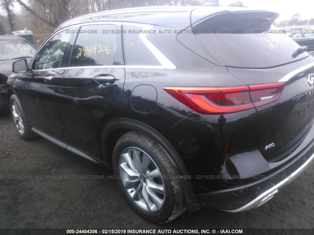 3PCAJ5M31KF127959 - 2019 INFINITI QX50 ESSENTIAL/PURE BLACK photo 3