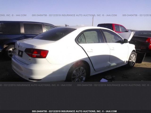 3VWD07AJ5FM278123 - 2015 VOLKSWAGEN JETTA SE WHITE photo 4