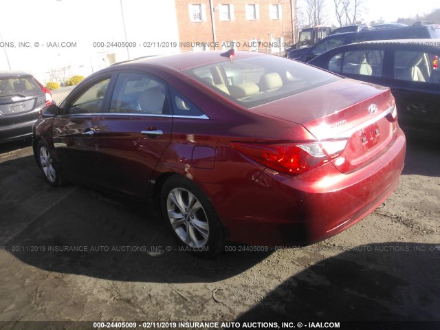 5NPEC4AC7BH084966 - 2011 HYUNDAI SONATA SE/LIMITED RED photo 3