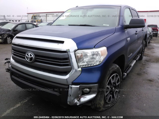 5TFDW5F12EX404574 - 2014 TOYOTA TUNDRA CREWMAX SR5 BLUE photo 2