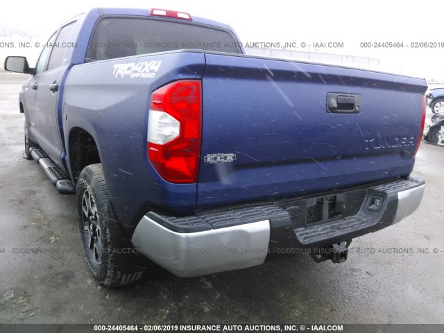 5TFDW5F12EX404574 - 2014 TOYOTA TUNDRA CREWMAX SR5 BLUE photo 3