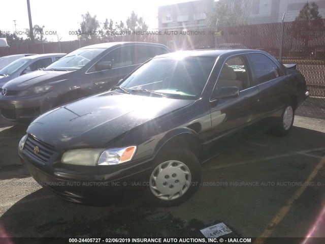JT2BG22K3V0083969 - 1997 TOYOTA CAMRY LE/XLE 黑色 照片 2