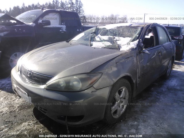 4T1BE32K73U641858 - 2003 TOYOTA CAMRY LE/XLE/SE GRAY photo 2