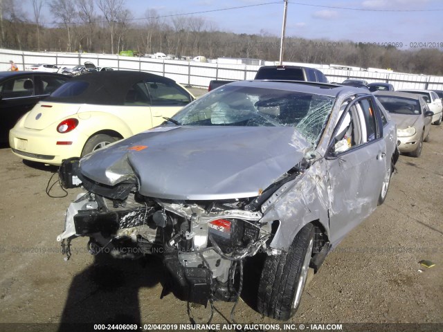 4T4BF1FK1ER392395 - 2014 TOYOTA CAMRY L/SE/LE/XLE 银色 照片 2