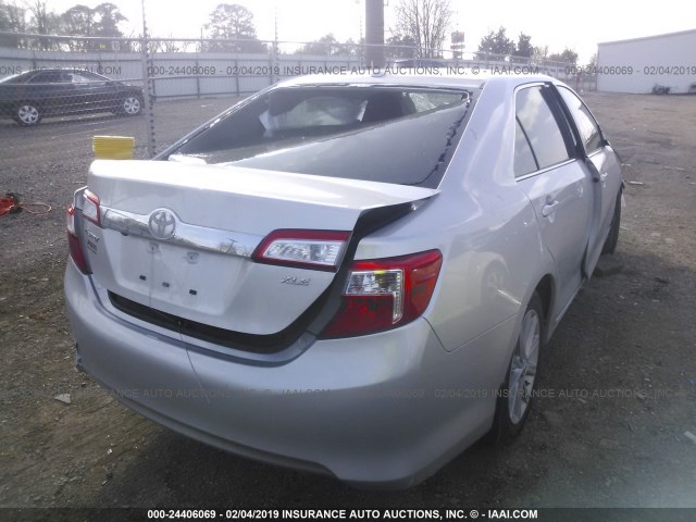 4T4BF1FK1ER392395 - 2014 TOYOTA CAMRY L/SE/LE/XLE SILVER photo 4