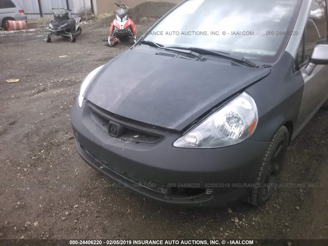 JHMGD37478S068906 - 2008 HONDA FIT GRAY photo 6