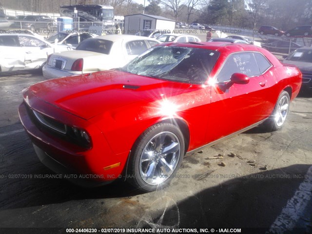 2C3CDYAG4EH306346 - 2014 DODGE CHALLENGER SXT RED photo 2