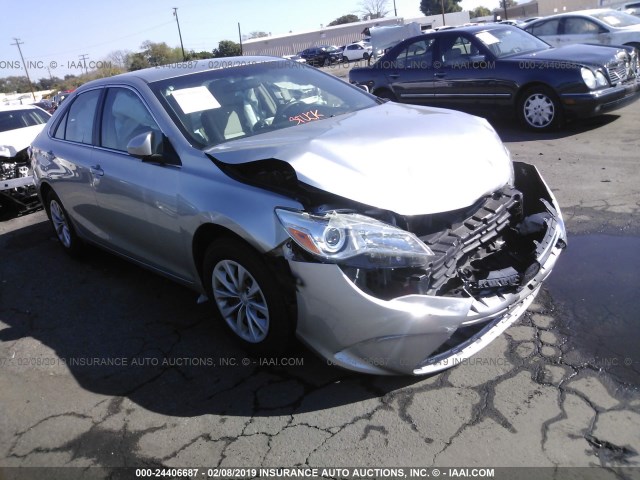 4T4BF1FK4GR519806 - 2016 TOYOTA CAMRY LE/XLE/SE/XSE SILVER photo 1