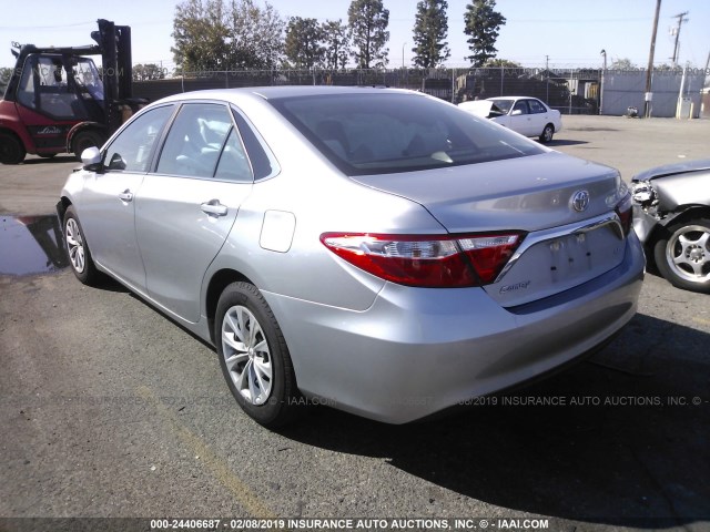 4T4BF1FK4GR519806 - 2016 TOYOTA CAMRY LE/XLE/SE/XSE SILVER photo 3